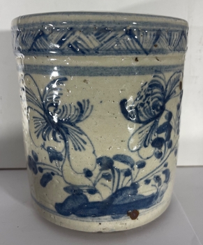vietnamese_blue_and_white_calligraphy_brush_pot_19th_century_34_5_vietnam