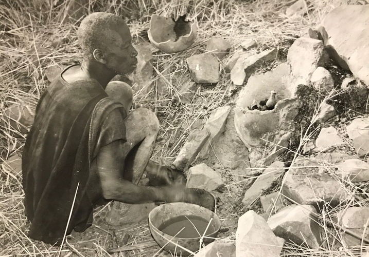 rhumsiki_cameroun_afrique__portrait_dhomme_kapsiki__tirage_argentique__circa_1950_