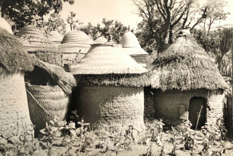 cameroun_rhumsiki_case_kapsiki_c_1950_argentique_afrique_habitat